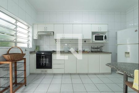 Casa à venda com 240m², 3 quartos e 3 vagas Casa à venda com 240m², 3 quartos e 3 vagasCozinha