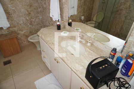 Apartamento à venda com 578m², 5 quartos e 2 vagasBanheiro do Quarto 4