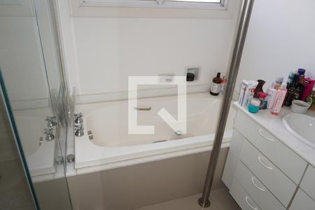Apartamento à venda com 578m², 5 quartos e 2 vagasBanheiro do Quarto 3
