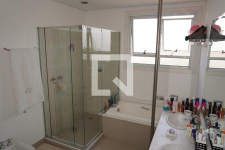 Apartamento à venda com 578m², 5 quartos e 2 vagasBanheiro do Quarto 3