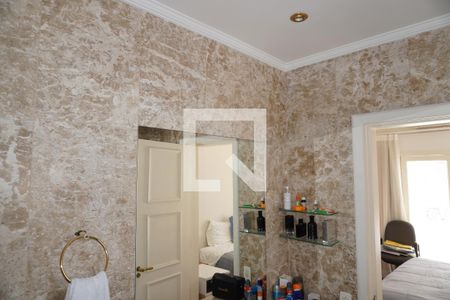 Apartamento à venda com 578m², 5 quartos e 2 vagasBanheiro do Quarto 4