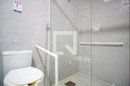 Casa para alugar com 400m², 4 quartos e 8 vagasBanheiro