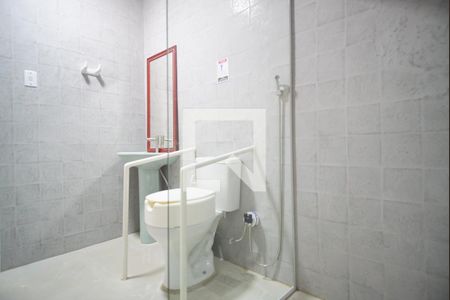 Casa para alugar com 400m², 4 quartos e 8 vagasBanheiro