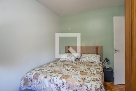 Quarto 1 de apartamento à venda com 3 quartos, 80m² em Cristal, Porto Alegre