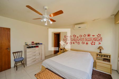 Casa à venda com 172m², 3 quartos e 3 vagas Casa à venda com 172m², 3 quartos e 3 vagasSuíte