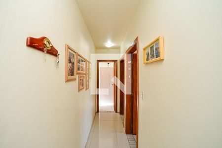 Casa à venda com 172m², 3 quartos e 3 vagas Casa à venda com 172m², 3 quartos e 3 vagasCorredor