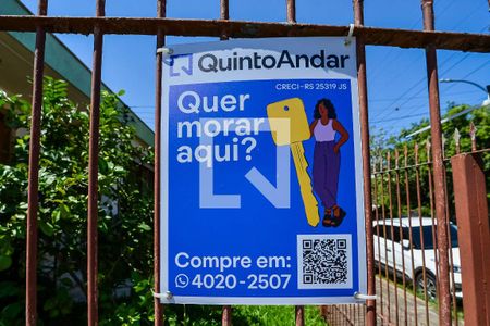 Casa à venda com 172m², 3 quartos e 3 vagas Casa à venda com 172m², 3 quartos e 3 vagasPlaquinha