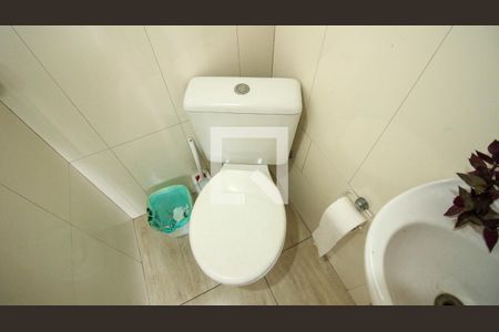 Casa à venda com 250m², 5 quartos e 4 vagas Casa à venda com 250m², 5 quartos e 4 vagasLavabo