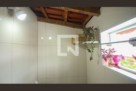 Casa à venda com 250m², 5 quartos e 4 vagas Casa à venda com 250m², 5 quartos e 4 vagasLavabo