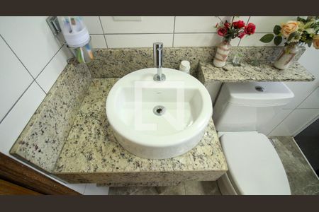 Casa à venda com 250m², 5 quartos e 4 vagas Casa à venda com 250m², 5 quartos e 4 vagasBanheiro