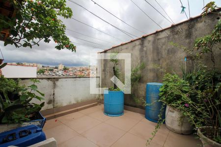 Casa à venda com 250m², 5 quartos e 4 vagas Casa à venda com 250m², 5 quartos e 4 vagasQuintal