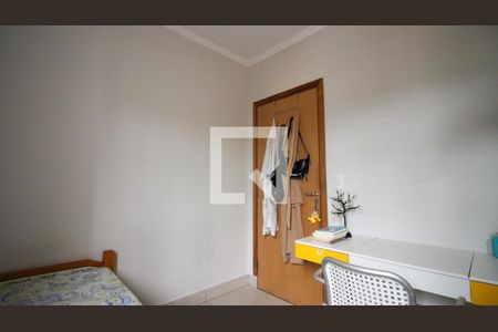 Casa à venda com 250m², 5 quartos e 4 vagas Casa à venda com 250m², 5 quartos e 4 vagasQuarto 2