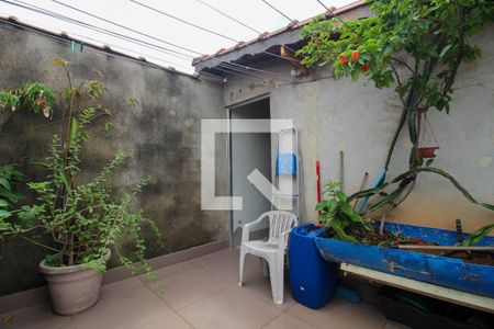 Casa à venda com 250m², 5 quartos e 4 vagas Casa à venda com 250m², 5 quartos e 4 vagasQuintal
