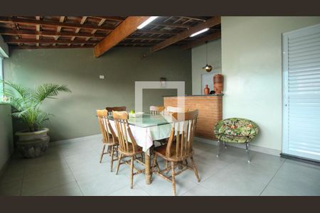 Casa à venda com 250m², 5 quartos e 4 vagas Casa à venda com 250m², 5 quartos e 4 vagasEspaço Gourmet