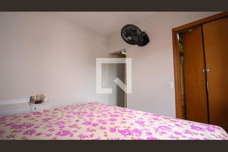 Casa à venda com 250m², 5 quartos e 4 vagas Casa à venda com 250m², 5 quartos e 4 vagasSuíte