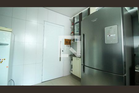 Casa à venda com 250m², 5 quartos e 4 vagas Casa à venda com 250m², 5 quartos e 4 vagasCozinha