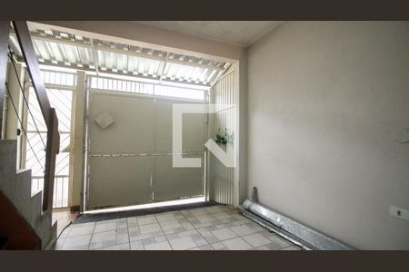 Casa à venda com 250m², 5 quartos e 4 vagas Casa à venda com 250m², 5 quartos e 4 vagasGaragem