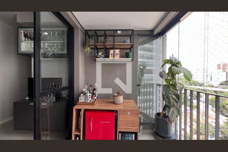 Varanda de apartamento à venda com 2 quartos, 52m² em Pinheiros, São Paulo