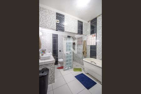 Casa à venda com 238m², 3 quartos e 2 vagas Casa à venda com 238m², 3 quartos e 2 vagasBanheiro da Suíte 1