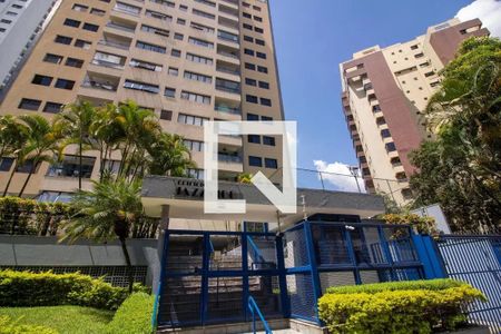 Apartamento à venda com 227m², 3 quartos e 2 vagas Apartamento à venda com 227m², 3 quartos e 2 vagasFachada
