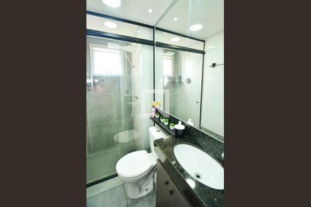 Apartamento à venda com 74m², 3 quartos e 3 vagasBanheiro social