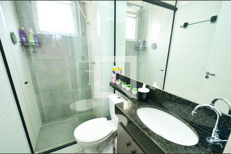 Apartamento à venda com 74m², 3 quartos e 3 vagasBanheiro social