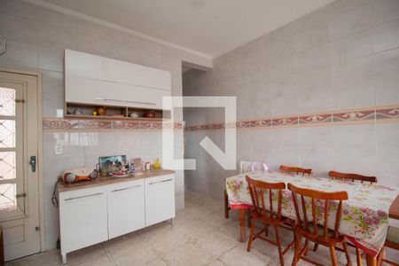 Casa à venda com 174m², 3 quartos e 3 vagas Casa à venda com 174m², 3 quartos e 3 vagasCozinha