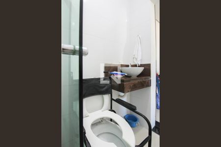 Apartamento à venda com 130m², 2 quartos e 1 vaga Apartamento à venda com 130m², 2 quartos e 1 vagaBanheiro Social 2