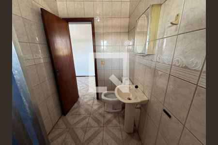 Casa para alugar com 250m², 5 quartos e 2 vagas Casa para alugar com 250m², 5 quartos e 2 vagasBanheiro