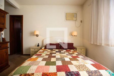 Casa à venda com 4 quartos, 250m² em Badu, Niterói