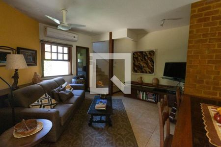 Casa à venda com 4 quartos, 250m² em Badu, Niterói