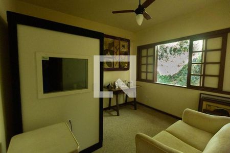Casa à venda com 4 quartos, 250m² em Badu, Niterói