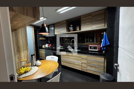 Apartamento para alugar com 194m², 3 quartos e 2 vagas Apartamento para alugar com 194m², 3 quartos e 2 vagasFoto 09