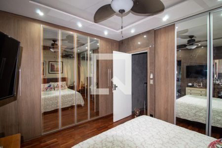 Casa à venda com 220m², 3 quartos e 4 vagas Casa à venda com 220m², 3 quartos e 4 vagasQuarto 1