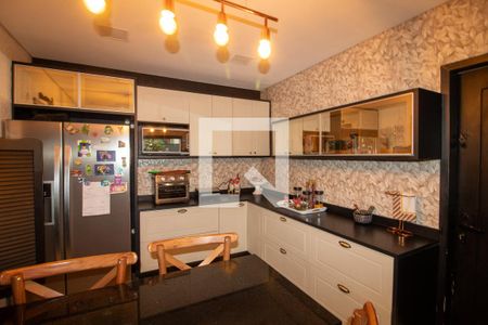 Casa à venda com 220m², 3 quartos e 4 vagas Casa à venda com 220m², 3 quartos e 4 vagasCozinha