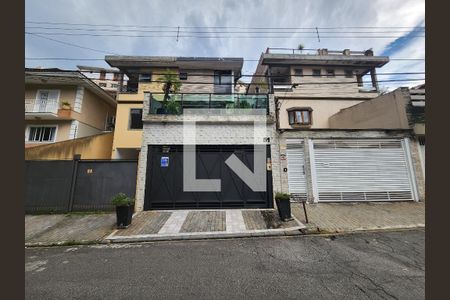 Casa à venda com 220m², 3 quartos e 4 vagas Casa à venda com 220m², 3 quartos e 4 vagasFachada - Placa