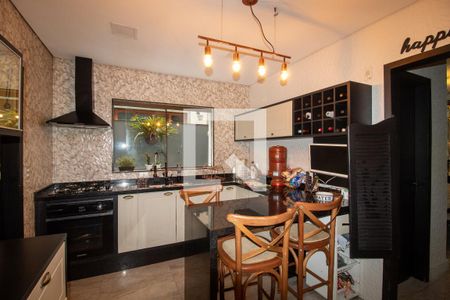 Casa à venda com 220m², 3 quartos e 4 vagas Casa à venda com 220m², 3 quartos e 4 vagasCozinha