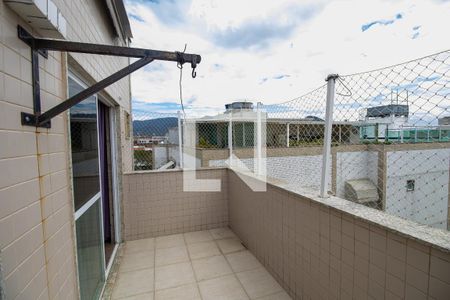 Apartamento à venda com 297m², 5 quartos e 3 vagas Apartamento à venda com 297m², 5 quartos e 3 vagasSacada