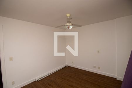 Apartamento à venda com 297m², 5 quartos e 3 vagas Apartamento à venda com 297m², 5 quartos e 3 vagasQuarto 5