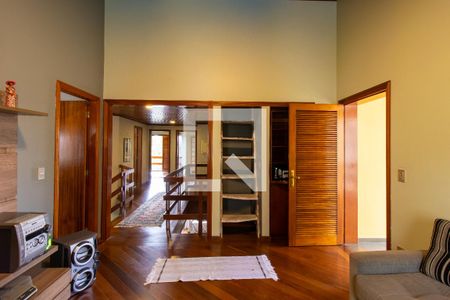 Casa de condomínio para alugar com 390m², 3 quartos e 6 vagas Casa de condomínio para alugar com 390m², 3 quartos e 6 vagasSala de Tv Andar Superior