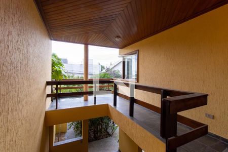 Casa de condomínio para alugar com 390m², 3 quartos e 6 vagas Casa de condomínio para alugar com 390m², 3 quartos e 6 vagasVaranda lateral
