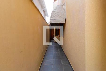 Casa de condomínio para alugar com 390m², 3 quartos e 6 vagas Casa de condomínio para alugar com 390m², 3 quartos e 6 vagasCorredor
