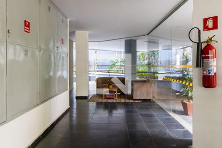 Apartamento à venda com 62m², 2 quartos e 1 vagaHall de entrada