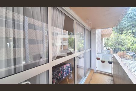 Apartamento à venda com 149m², 3 quartos e 2 vagasVaranda