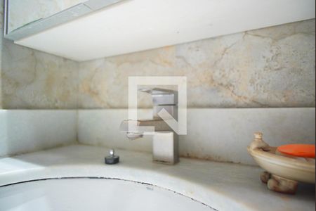 Casa à venda com 250m², 3 quartos e 3 vagasBanheiro da Suíte - Torneira