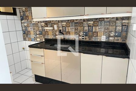 Apartamento à venda com 250m², 5 quartos e 2 vagas Apartamento à venda com 250m², 5 quartos e 2 vagasCozinha