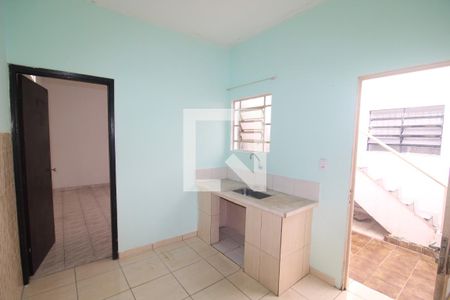 Casa à venda com 230m², 4 quartos e 2 vagasCasa 2 - Sala / Cozinha