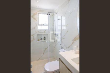Apartamento à venda com 143m², 3 quartos e 2 vagas Apartamento à venda com 143m², 3 quartos e 2 vagasBanheiro da Suíte 2