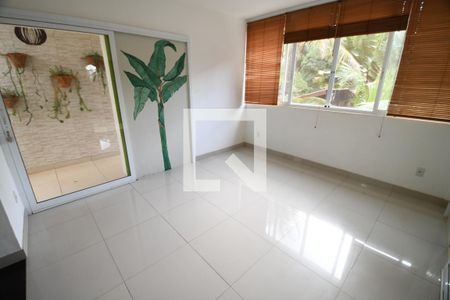 Casa de condomínio para alugar com 480m², 4 quartos e 4 vagasCopa