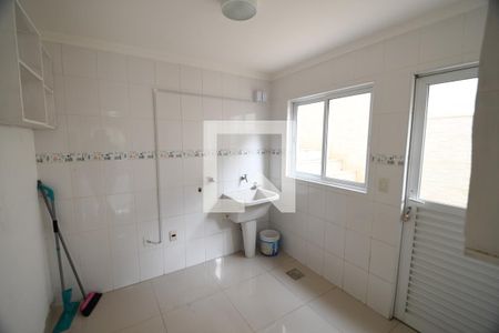 Casa de condomínio para alugar com 480m², 4 quartos e 4 vagasÁrea de Serviço